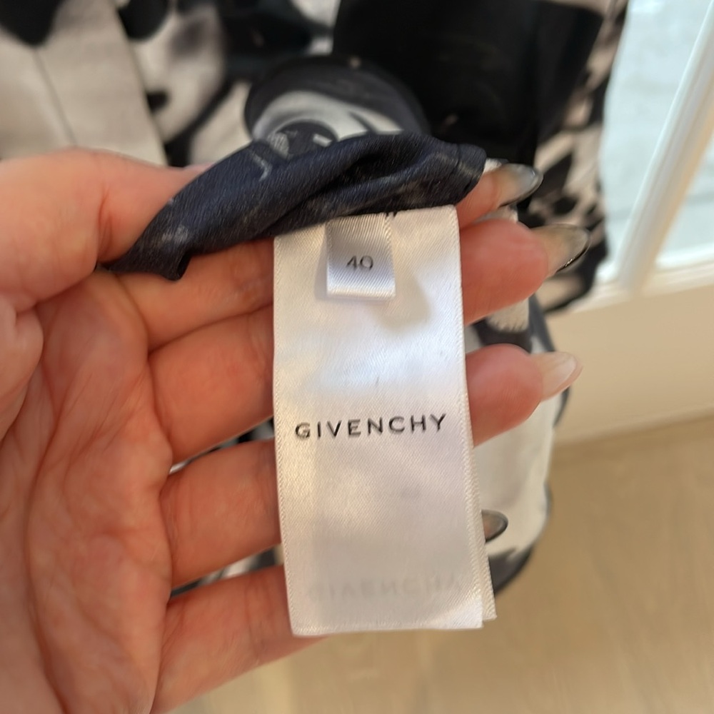 Givenchy X Josh Smith Silk Button Down. Size 40 - image 4